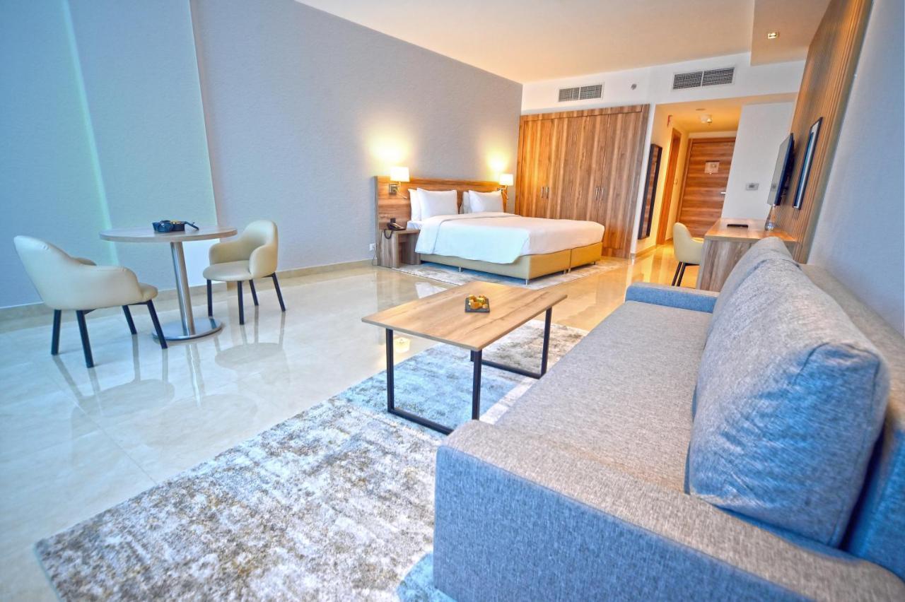 دبي Pyramisa Hotel Apartments المظهر الخارجي الصورة